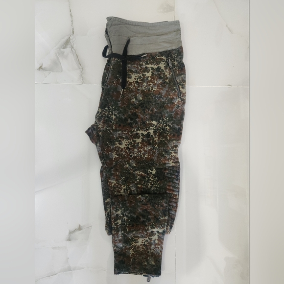 Scotch & Soda Maison Scotch High Waist Camo Pant - Picture 5 of 16